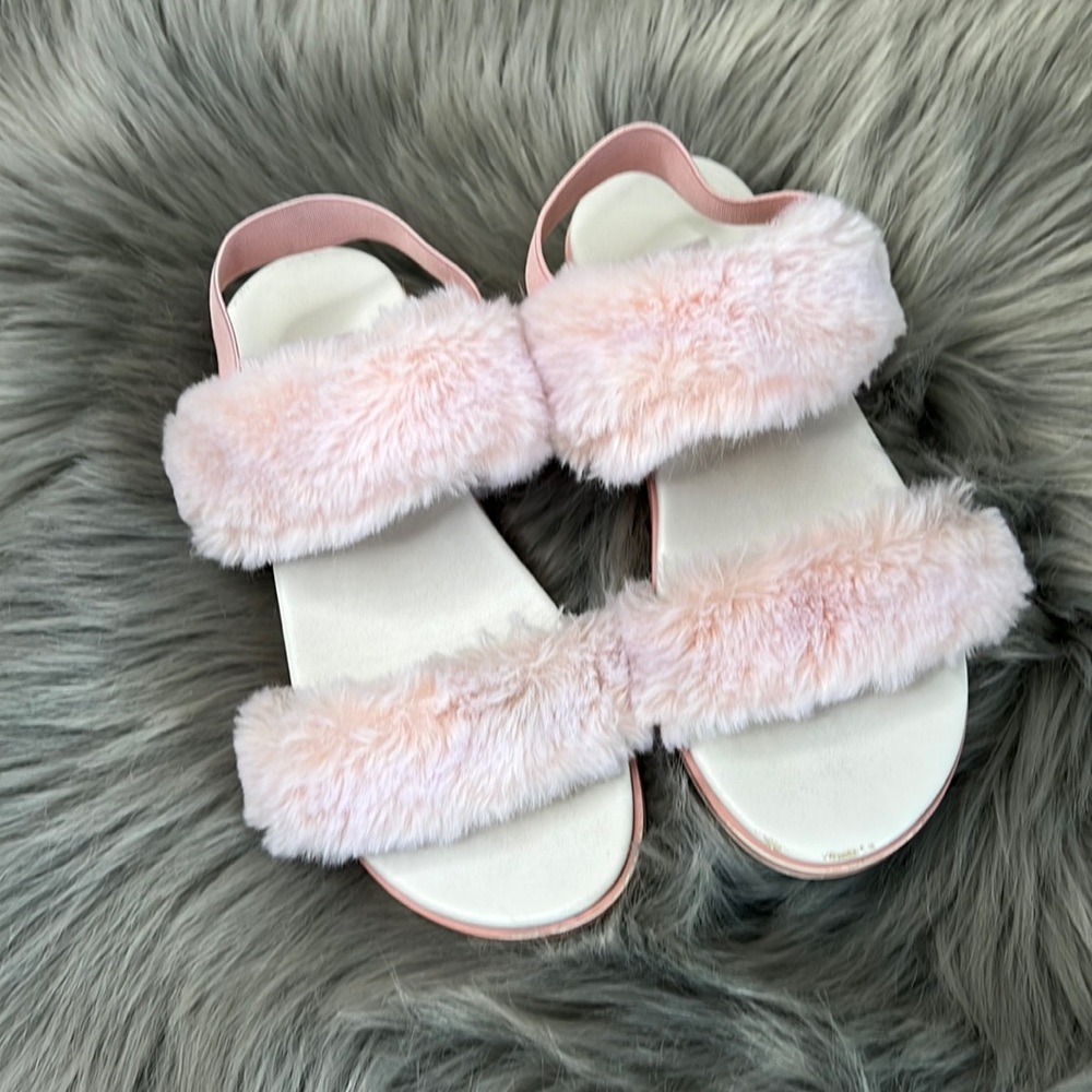 EUC DV Fuzzy Furry Pink Sandals sz 13-13.5c